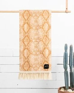 Slowtide 'Diamond Back' 100% Cotton Velour Towel -Cheap Surfboards Store 376113