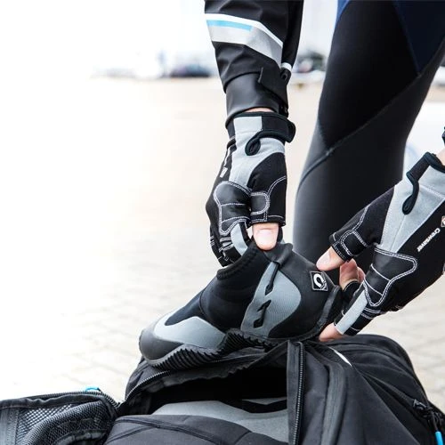 Crewsaver Three Finger Sailing Gloves - Black 5 Crewsaver Three Finger Sailing Gloves - Black - Image 3