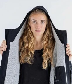 Dryrobe Lite Short Sleeve Changing Robe - Black/Grey -Cheap Surfboards Store dryrobe lite 5 2024x2024