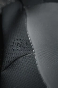 Xcel Drylock 5/4mm Chest Zip Wetsuit 2023 - Black -Cheap Surfboards Store dsc09020 2