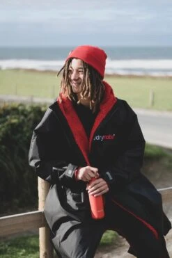 Dryrobe Knitted Eco Beanie 29 Dryrobe Knitted Eco Beanie -Cheap Surfboards Store eco beanie lifestyle 6 2024x2024