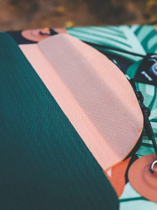 Hurley ApexTour Shock Wave 11' 8" Inflatable Paddleboard Set 9 Hurley ApexTour Shock Wave 11' 8" Inflatable Paddleboard Set - Image 7