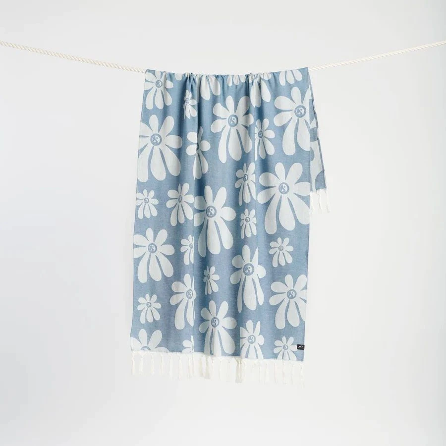 Slowtide Iggy Turkish Towel - Sky Blue 4 Slowtide Iggy Turkish Towel - Sky Blue - Image 2