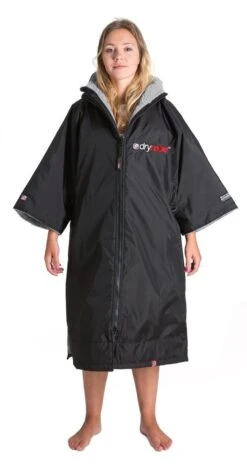 Dryrobe Advance Short Sleeve Changing Robe - Black / Grey - Small