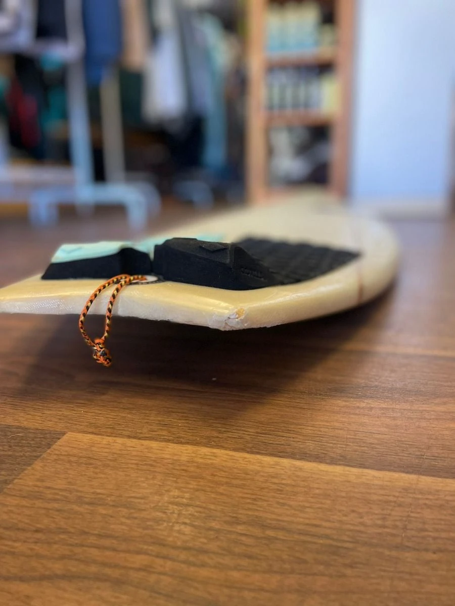 Fourth Flying Sea Badger 5'2" Surfboard + Fins - Used 11 Fourth Flying Sea Badger 5'2" Surfboard + Fins - Used - Image 9